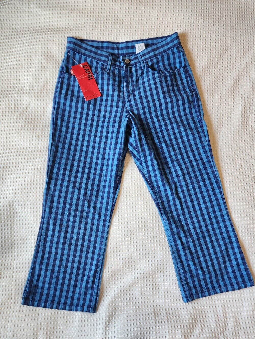 NWT Women's Levi's Capris Size 8 MIS